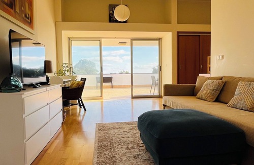 Vila Franca do Campo Apartment | Come and enjoy peace, quiet and views of the sea and mountains in your comfort.