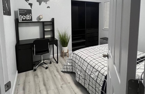 Dupont House | Come and enjoy this beautiful 3 -bedroom 2.5 bathroom