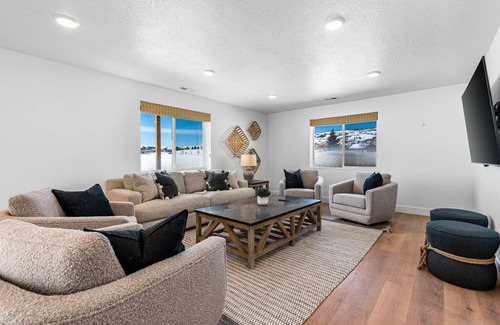 Sweetwater House | Come enjoy a centrally located escape at Bear Lake. Hot Tub and Game Room!