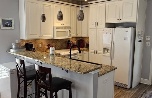 Ono Island Condo | Come Enjoy Our Newly Renovated Beautiful Beach Escape! You'll love it!