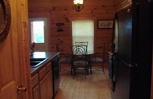 Murphy Cabin | Come Enjoy The Mountains In Your Own 3 Bedroom Real Log Cabin!