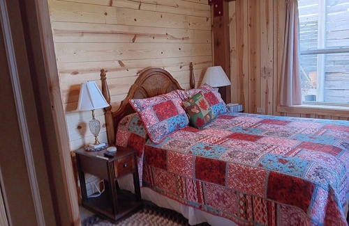 Harrison Cabin | Come & enjoy your stay in our Barndomiinium near Buffalo National River/Hiking