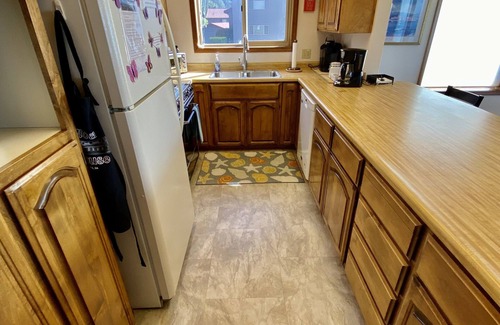 Brookings Condo | Come escape reality and enjoy ocean air and views