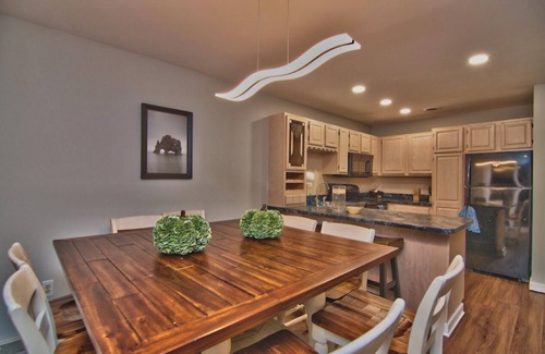 Lake Harmony House | Come get cozy! Hiking and leaf peeping season is here!