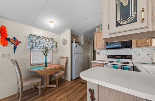Iona House | Come get lost in Southwest Florida's paradise!