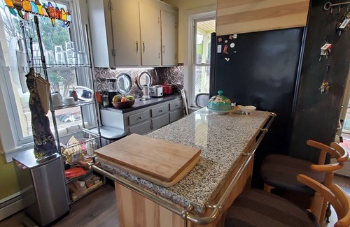 Frederick House | Come Home to Style & Comfort, Historic District Home, It's all here! for 6, OSP