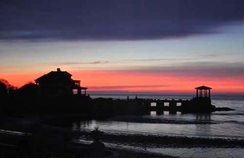Milford Cottage | Come Home to Water views and a Private Beach