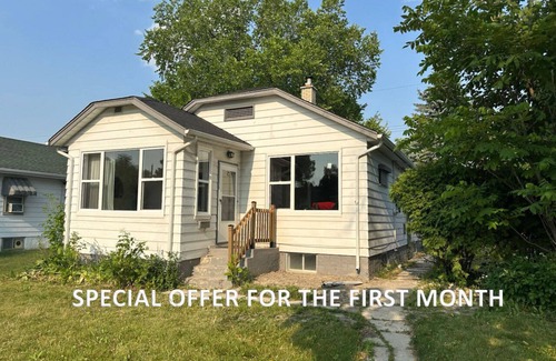 St. James House | Come in a large group/Sleeps 14/5 TVs