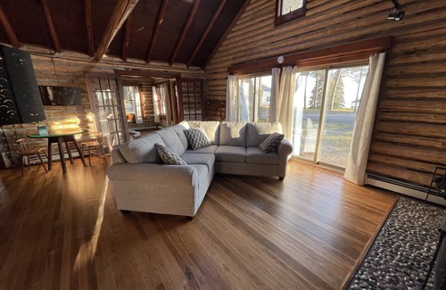 Northeastern Michigan Cabin | Come relax at this peaceful, rustic cabin on the shores of Lake Huron.