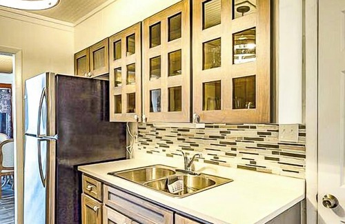 Carrabelle House | Come Stay And Play At The Lazy Dolphin