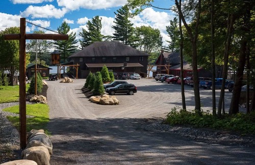 Eagle Bay Condo | Come stay at Great Pines for amazing views!