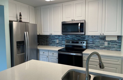 Key Allegro Condo | Come stay at “Lil’ Nauti” a 2 Bedroom 2 Bath with a private boat slip!