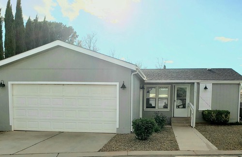 Ivins House | Come stay at our comfy, cozy, NEWLY RENOVATED home in the Ivins, UT!