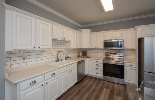 Waukee Condo | Come & Stay Awhile Condo