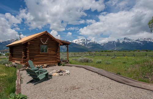 Jackson Hole House | Come stay under the Tetons!