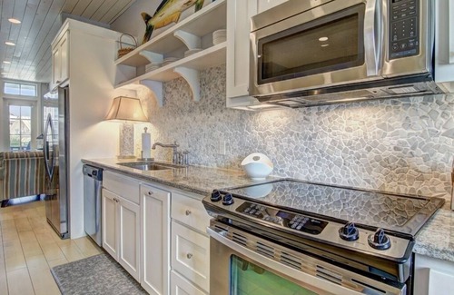 Cinnamon Shore Condo | Come stay with us at the Golden Hour! Spacious and relaxing 2 bed/2 bath cond