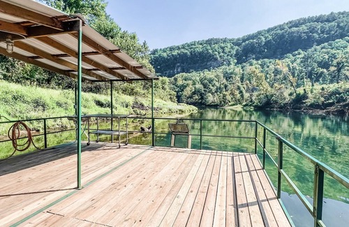 Heber Springs House | COME TRY US OUT! GREAT FISHING! BEST RIVER VIEW ON THE LITTLE RED RIVER!