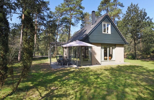 Nieuw-Milligen House | Comfort 6-person bungalow in the holiday park Landal Rabbit Hill
