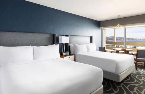 Monterey House | Comfort and Convenience! Ocean View, Free Parking, Direct Beach Access!