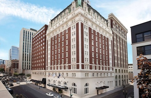 Downtown Portland House | Comfort and Convenience! 3 Great Units, Pets Allowed