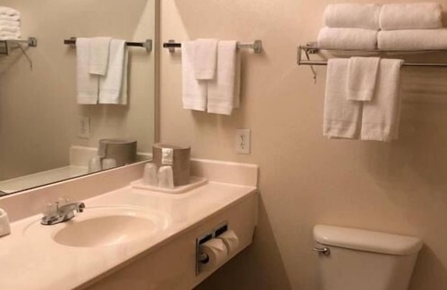 Kelso House | Comfort and Convenience in GuestHouse Kelso Longview! Pets Allowed, Free Parking
