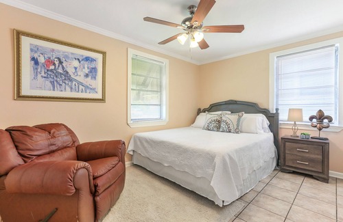 Arabi House | Comfort and Convenience, minutes away from historical French Quarter