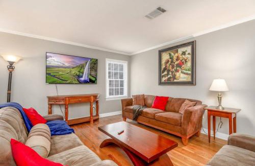 Pine Bluff House | Comfort and Joy