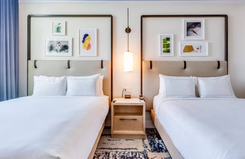 Hallandale Beach Hotel | Comfort and Relaxation! Rooftop Swimming Pool, Pet-friendly!
