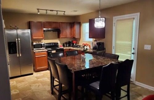 East Point House | Comfort and Tranquility 5mins from Airport