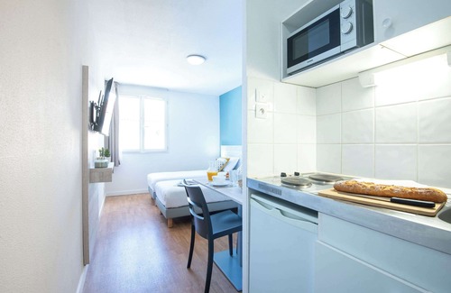 Le Tholonet Apartment | Comfort Aparthotel Aix Le Tholonet