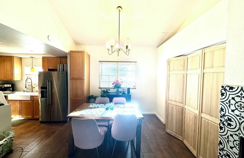 Sunland-Tujunga House | Comfort Bungalow