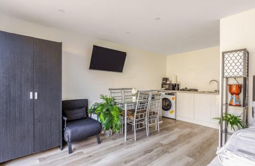 Singlewell Apartment | Comfort Cabin Gravesend