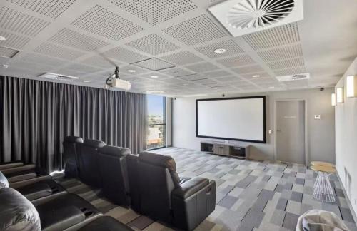 Adelaide Central Business District Apartment | Comfort city view apartment Central Adelaide