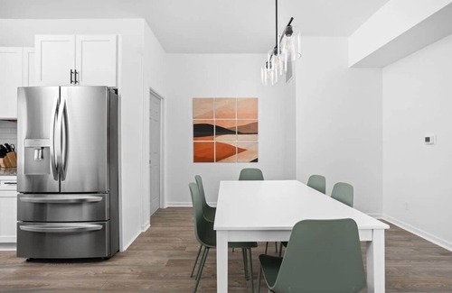 Holy Cross House | Comfort & Convenience in Circle City