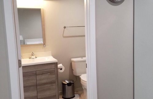 Horace Mann Cottage | Comfort - cottage in a Downtown San Jose. Comfortable for 2-3 people