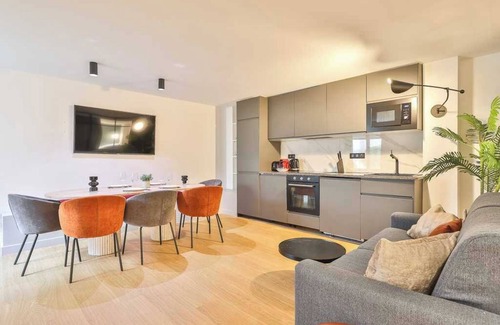 Quartier Saint-Ambroise Apartment | Comfort & Design for 10p - 5min from the Marais !