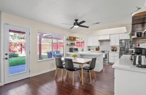 Raisin House | Comfort & Elegance: Fresno Edition