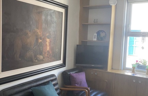 Belfast House | Comfort Escape