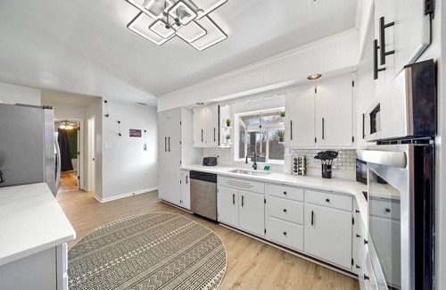 Coatesville House | Comfort, Fun, & charming! - 5BR oasis w/Pool