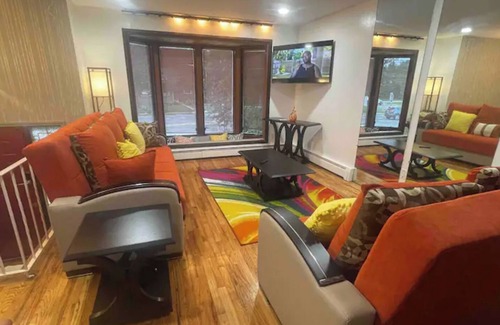 Baldwin Apartment | Comfort Haven/King-Sized Bed/Near Nautical Mile- 20 minutes from JFK
