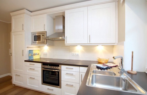 Wyk auf Foehr Apartment | Comfort holiday apartment in Wyk, 4 people, ground floor in a 2-family house, 3 rooms, approx. 84m²