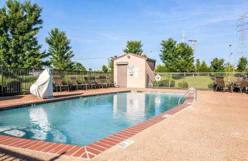 Jackson Hotel | Comfort Inn Jackson I-40