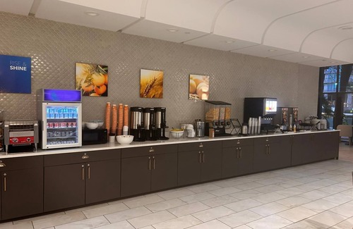 Downtown Miami Hotel | Comfort Inn & Suites Downtown Brickell - Port of Miami