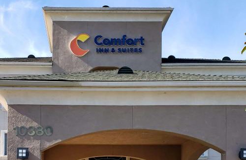 Galt Hotel | Comfort Inn & Suites Galt - Lodi North
