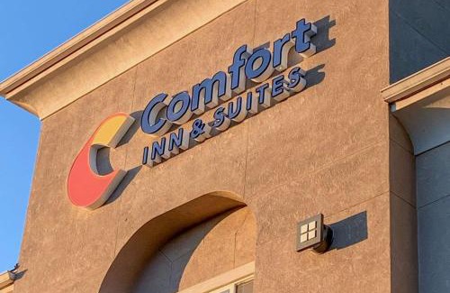 Galt Hotel | Comfort Inn & Suites Galt - Lodi North