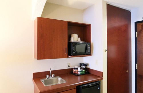 Hutchinson Hotel | Comfort Inn & Suites Hutchinson