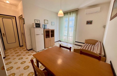 Porto Santa Margherita Apartment | Comfortable flat 140mt from the beach