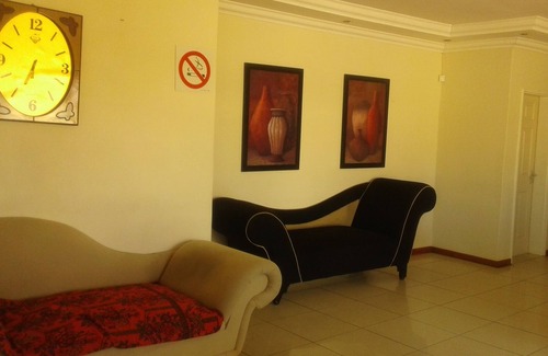 Francistown House | Comfort Palace Guest House Francistown