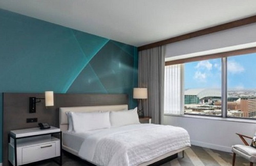 Downtown Houston Hotel | Comfort & Relaxation! 4 Comfortable Units, Near Carruth Foundation Bocce Courts