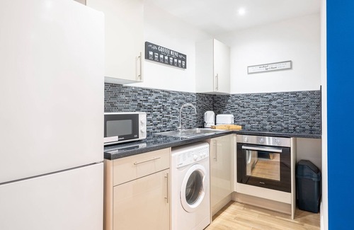 Portsmouth Apartment | Comfort-Suite-Ensuite-City Centre location